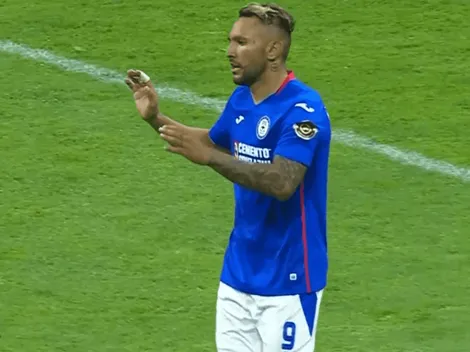 (VIDEO) Montoya aprovecha un error y marca el cuarto