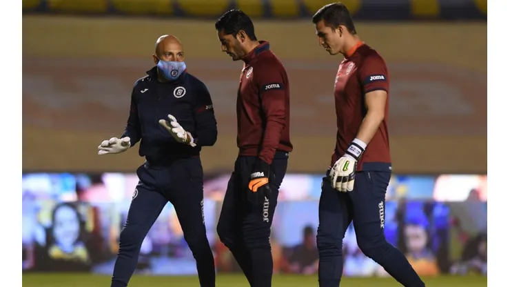 Jurado podría salir de Cruz Azul.