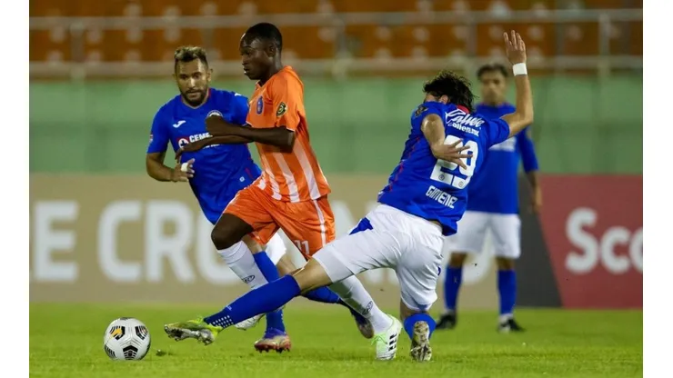 Cruz Azul no pasó del empate ante un equipo semiprofesional