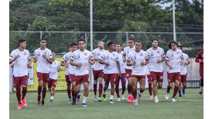 Los celestes llegaron a Santo Domingo en la tarde del domingo.