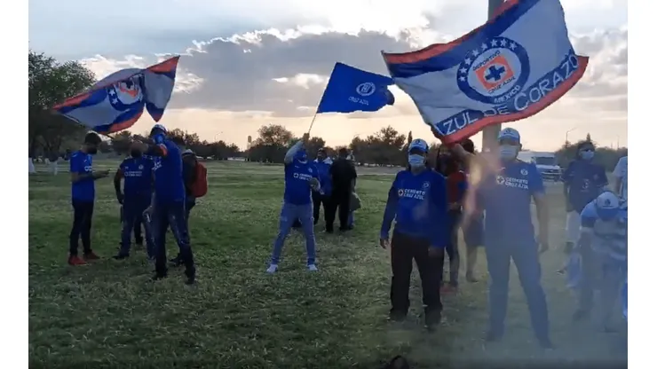 La afición de Cruz Azul se reunió en Ciudad Juárez.
