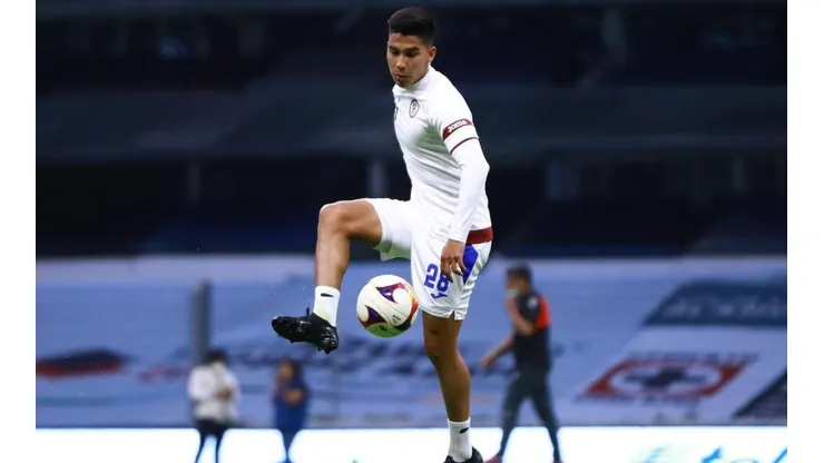 Guillermo Fernández en un partido con Cruz Azul