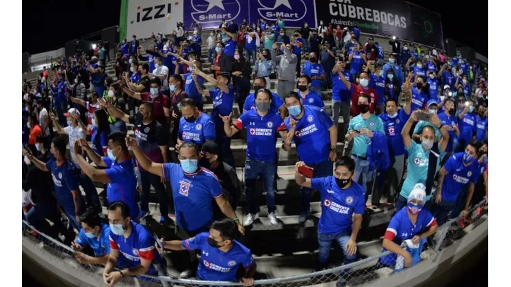 Batalla campal entre aficiones