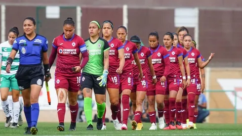 Cruz Azul Femenil en el duelo ante Santos