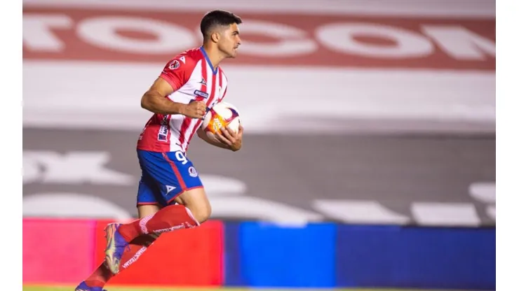 Nicolás Ibáñez con el Atlético San Luis
