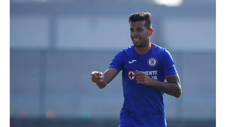 Pablo Ceppelini en un partido con Cruz Azul