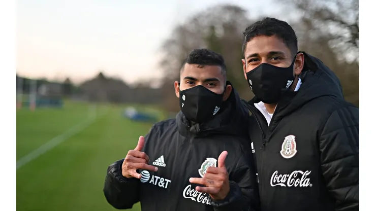 Luis Romo y Orbelín Pineda con la Selección