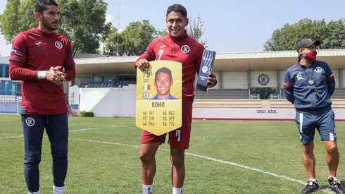 Luis Romo fue elegido jugador del mes.