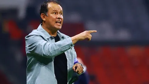 Juan Reynoso sumó nueve triunfos consecutivos como DT de Cruz Azul en su primer torneo,