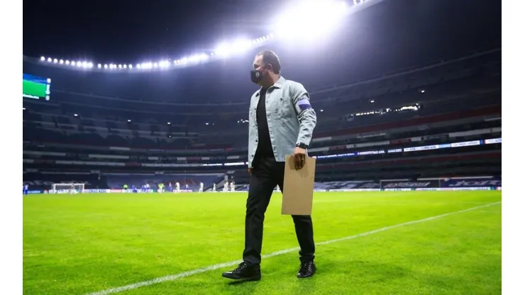 Juan Reynoso en el duelo ante Monterrey