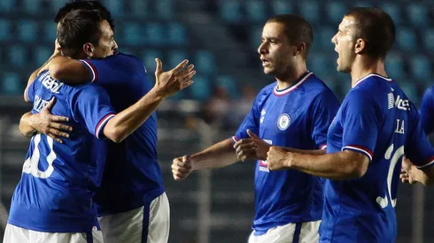 'Chaco' Giménez firmó un doblete en el triunfo de Cruz Azul ante Rayados en el Clausura 2011.