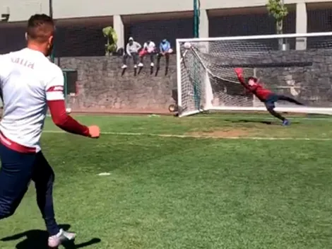 Soberbio: 'Cabecita' firmó un golazo al ángulo en el entrenamiento