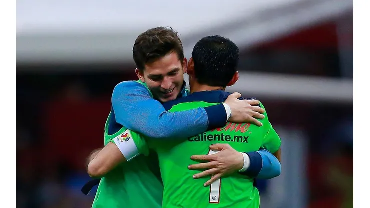 Jurado y Corona en un partido