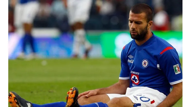 Emanuel Villa en su etapa como jugador de Cruz Azul