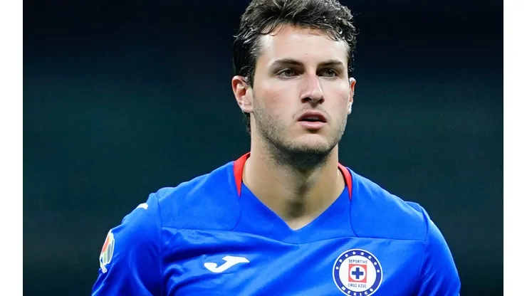 Santiago Giménez ha disputado siete encuentros con Cruz Azul este torneo,