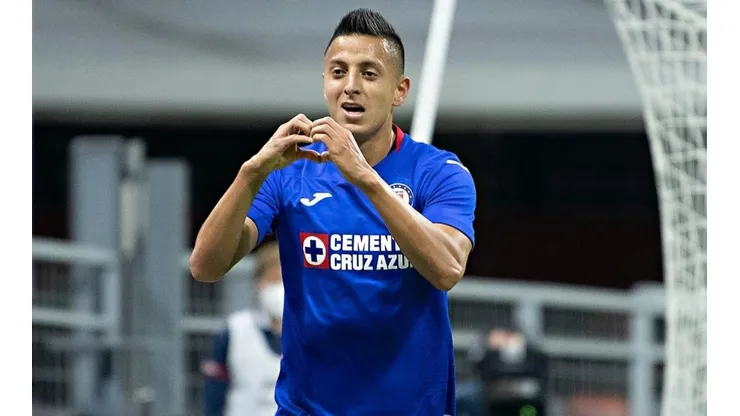Roberto Alvarado en el duelo ante Mazatlán