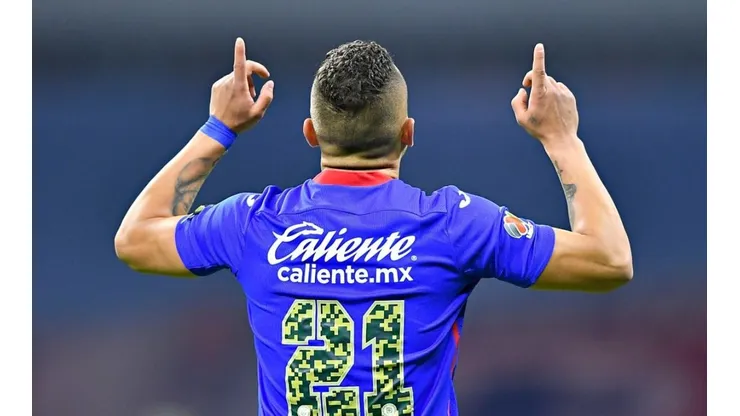 Jonathan Rodríguez durante el Guardianes 2021