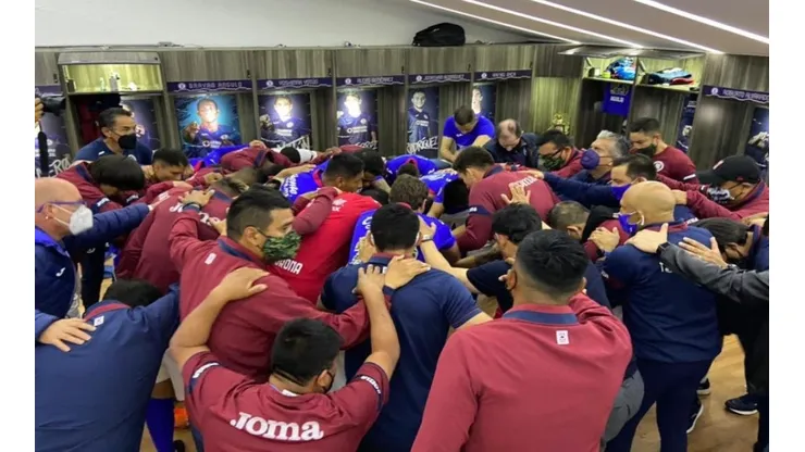 Plantel de Cruz Azul en la previa de un partido