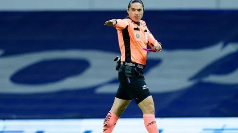Óscar Macías en el encuentro entre Cruz Azul vs. Toluca
