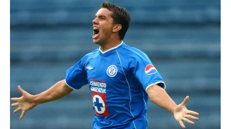 Pinheiro jugó entre 2000 y 2003 en Cruz Azul.