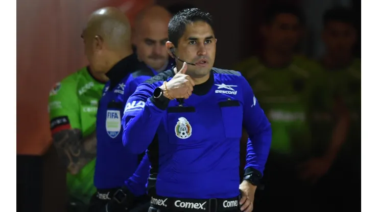 Mejía arbitrará León vs Cruz Azul.