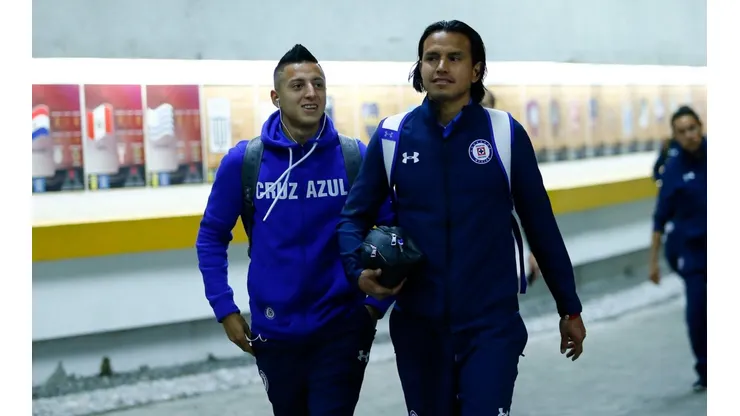 Flores anunció su retiro del futbol este martes.