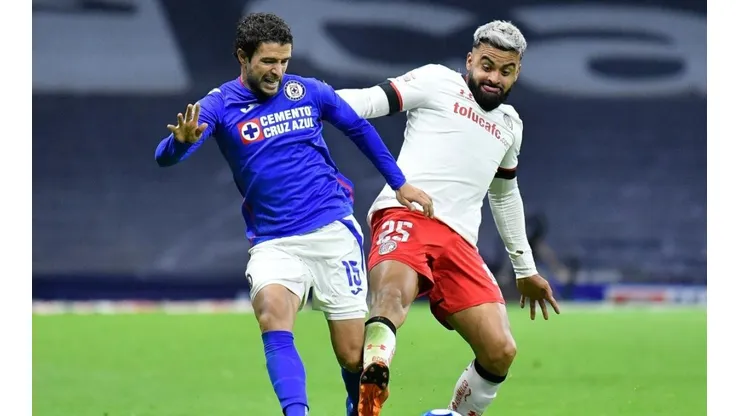 Ignacio Rivero durante el duelo ante el Toluca