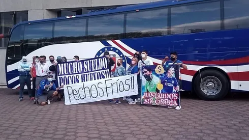 Así protestaba la afición de Cruz Azul.