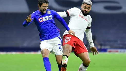 Rivero jugó de lateral derecho esta noche.