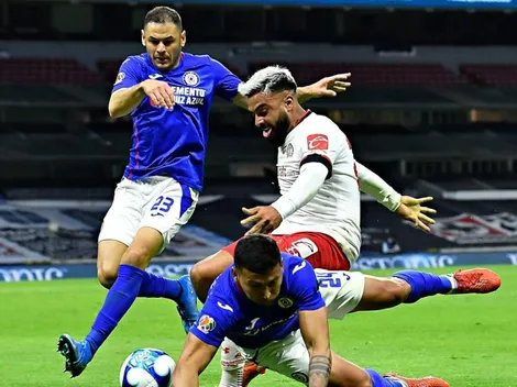 (Video) Escobar y Aguilar se quieren 'apoderar' de la zaga