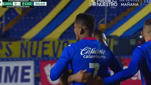 Luis Romo adelanta a Cruz Azul de cabeza