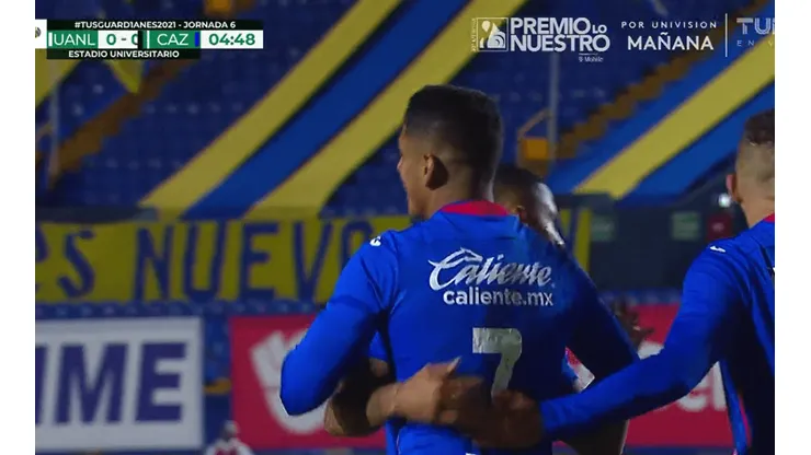Luis Romo adelanta a Cruz Azul de cabeza