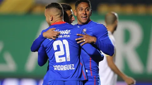 Cruz Azul derrotó por 2-0 a Tigres.