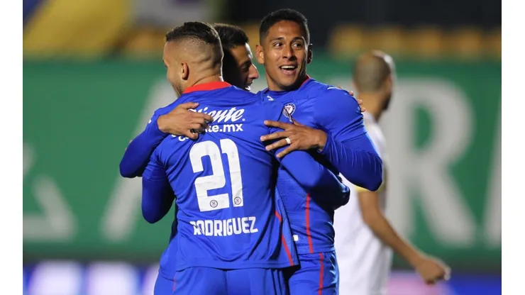 Cruz Azul derrotó por 2-0 a Tigres.
