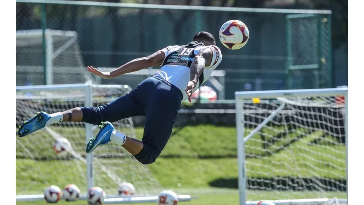 Yoshimar Yotún en un entrenamiento