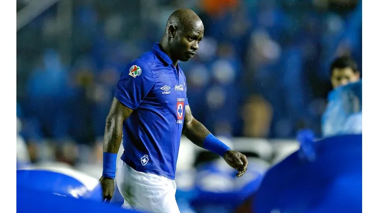 Emaná jugó en Cruz Azul entre 2013 y 2015.