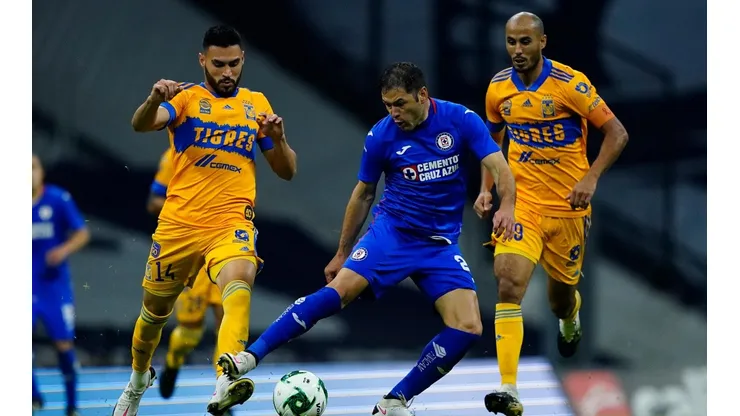 Cruz Azul y Tigres se enfrentan esta noche.