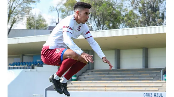 Pol Fernández en un entrenamiento con Cruz Azul