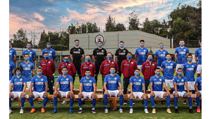 Rivero fue insertado con Photoshop a la imagen.