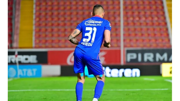 Orbelín Pineda en un partido del Guard1anes 2021