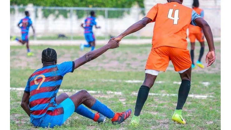 ¡Insólito! El rival en Concachampions terminó un partido... a las pedradas