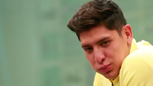 Edson Álvarez en una rueda de prensa con el América.