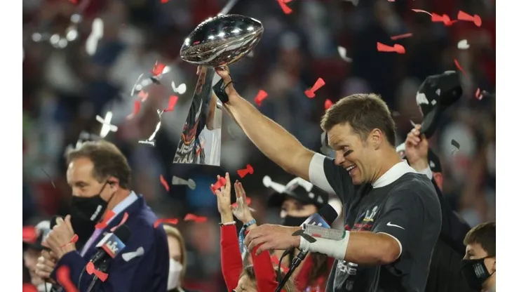 Tom Brady festejando un nuevo Supertazón