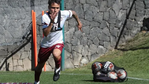 Misael Domínguez en un entrenamiento con Cruz Azul
