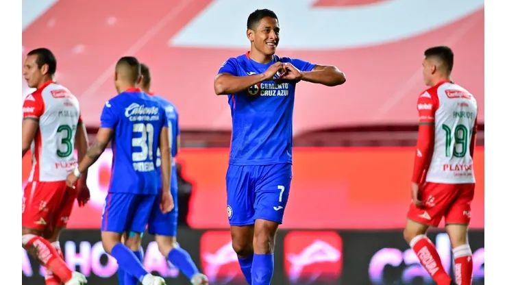Luis Romo anotó el primer gol del partido.