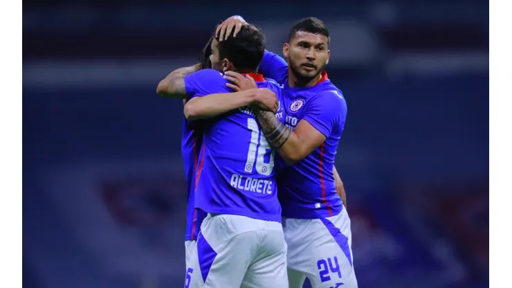 Cruz Azul goleó a Querétaro.