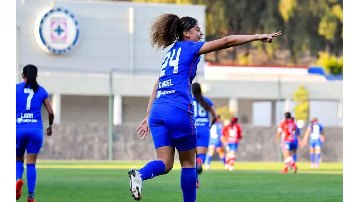 Curiel fue destacada en el once ideal del Femenil.