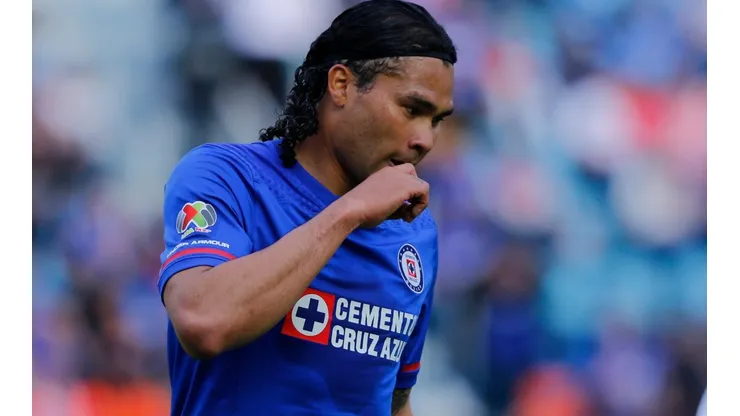 Gullit Peña con Cruz Azul.