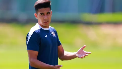 Pol Fernández en un entrenamiento con Cruz Azul