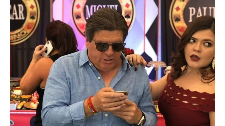 A Mishelle le encantaría ver a Miguel Herrera en Cruz Azul.